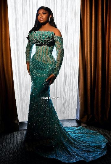 Emerald Green Mermaid Lace Gown (Pre-Order) Royal Tribe Norway Emerald Green Mermaid Lace Gown (Pre-Order) Royal Tribe Norway